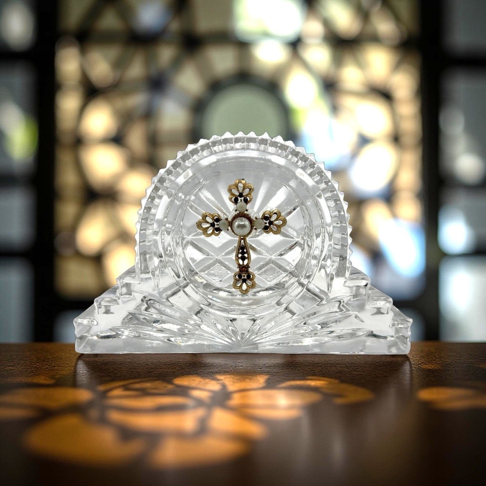 Godinger Crystal Legends 24% Lead Crystal Handcraft Plaque VTG Faux Pearl Cross‎